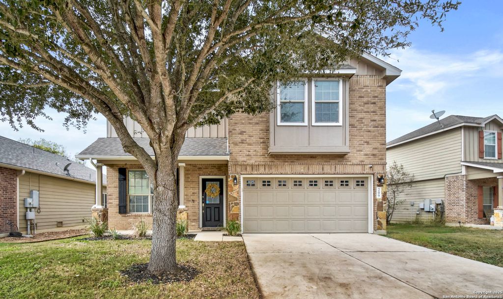 Photo of 209 Town Creek, Cibolo, TX 78108 (MLS # 1927575)