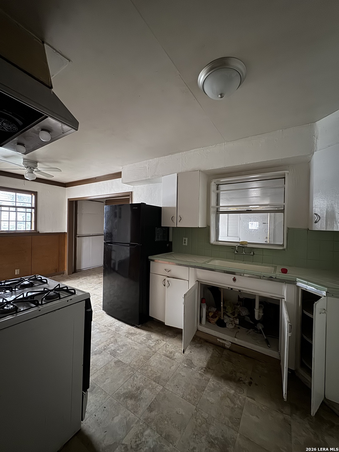 Search 215 W Bedford