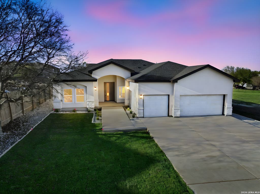 Photo of 7801 Yellow Bark, Selma, TX 78154 (MLS # 1939390)