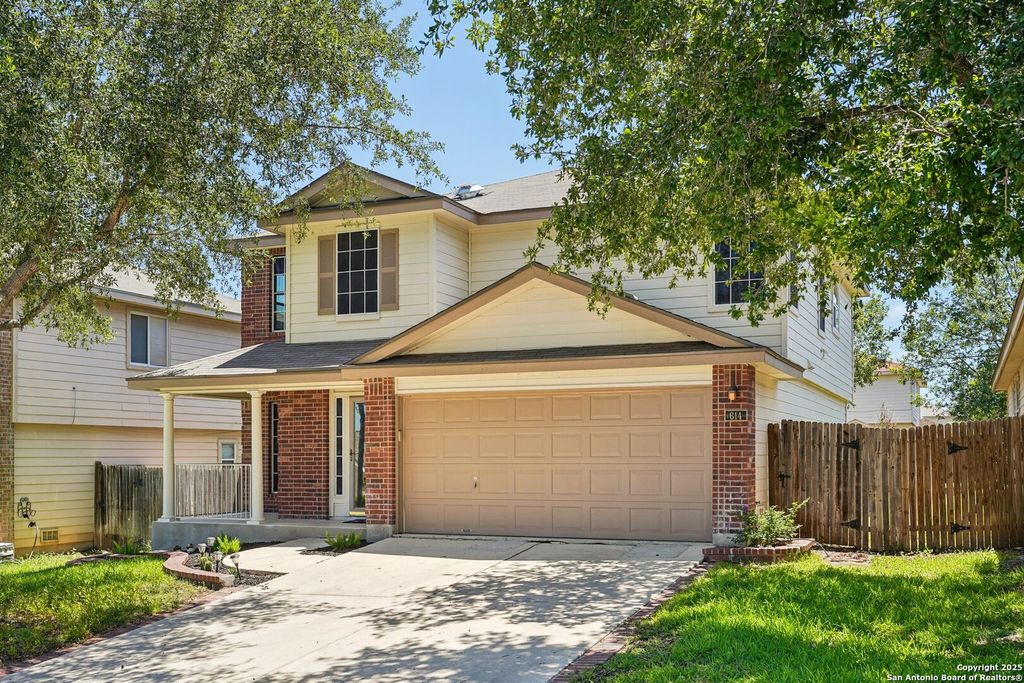 Photo of 614 Granite Cliff, San Antonio, TX 78251 (MLS # 1929497)