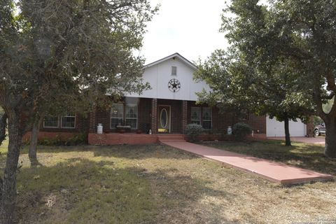 A home in Floresville