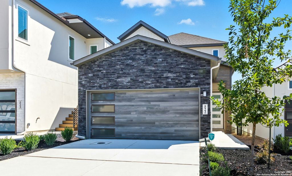 Photo of 20675 Huebner Rd Unit 522, San Antonio, TX 78258 (MLS # 1888200)