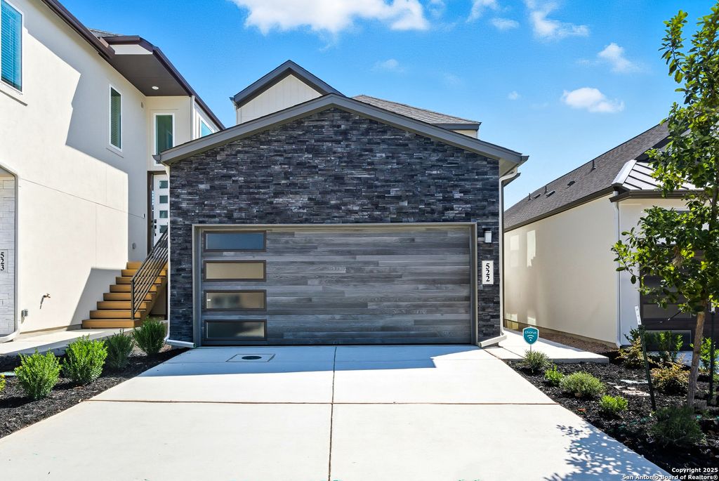 Photo of 20675 Huebner Rd Unit 522, San Antonio, TX 78258 (MLS # 1888200)