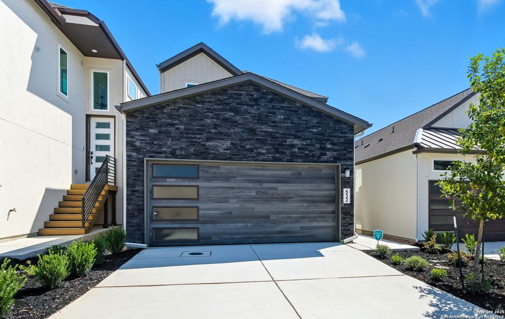 Photo of 20675 Huebner Rd Unit 522, San Antonio, TX 78258 (MLS # 1888200)