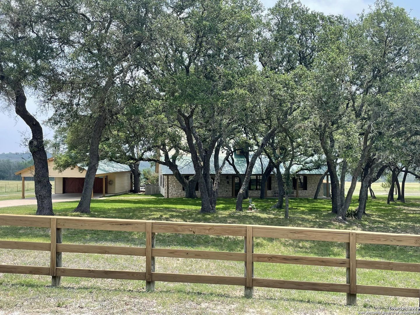 1207 Cottonwood Rd