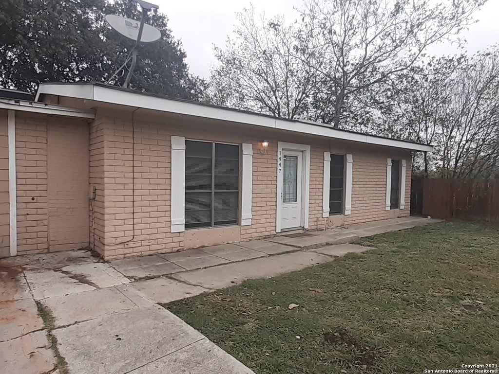 Photo of 1447 EDRIS DR, San Antonio, TX 78224 (MLS # 2019758)