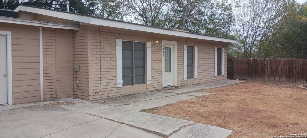 Photo of 1447 EDRIS DR, San Antonio, TX 78224 (MLS # 2019758)