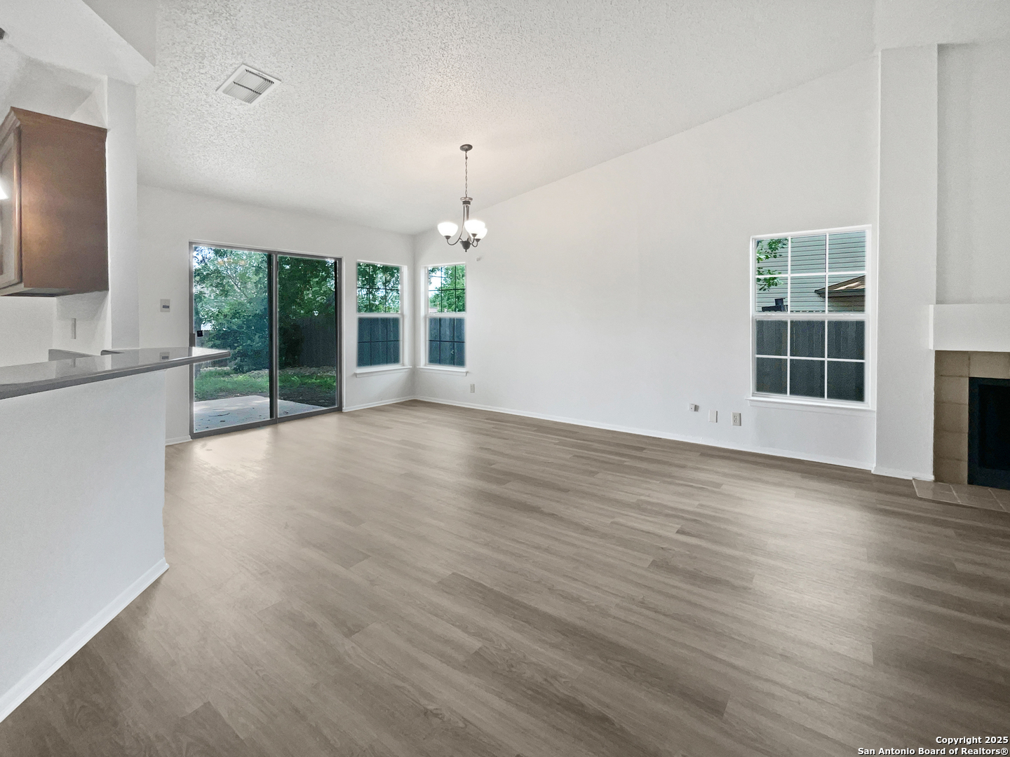 9934 Spruce Ridge