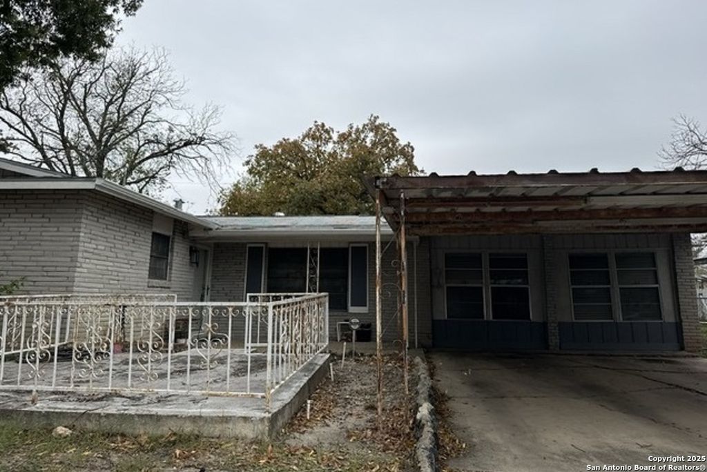 Photo of 7830 Stagecoach, San Antonio, TX 78227 (MLS # 1929591)