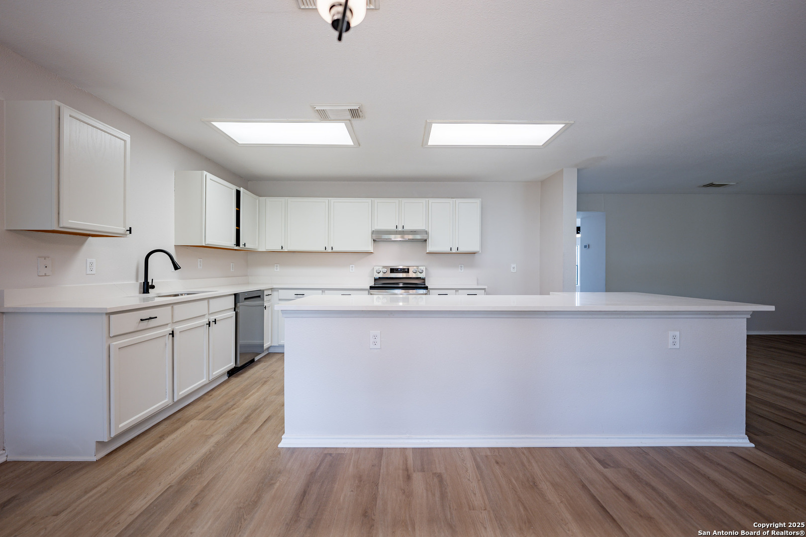 11203 Berkley Sq