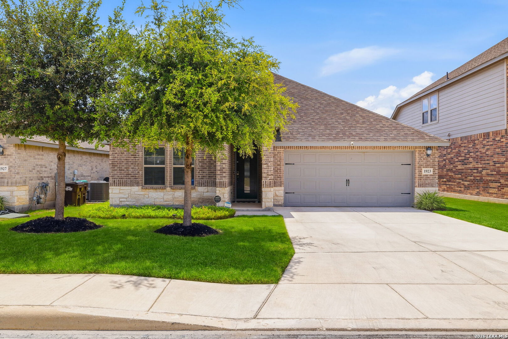Photo 1 of 33 — 1923 ALEUS LN, San Antonio, TX 78245