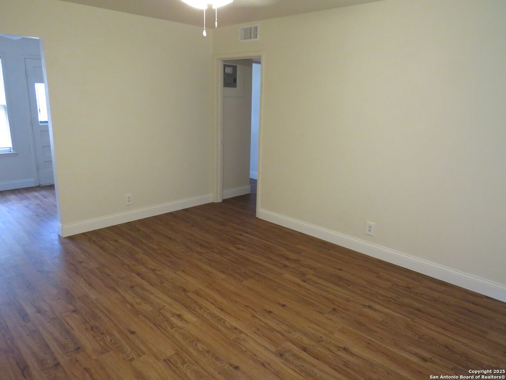 Photo of 419 Anton Dr, San Antonio, TX 78223 (MLS # 1961723)