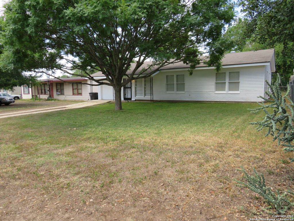 Photo of 419 Anton Dr, San Antonio, TX 78223 (MLS # 1961723)
