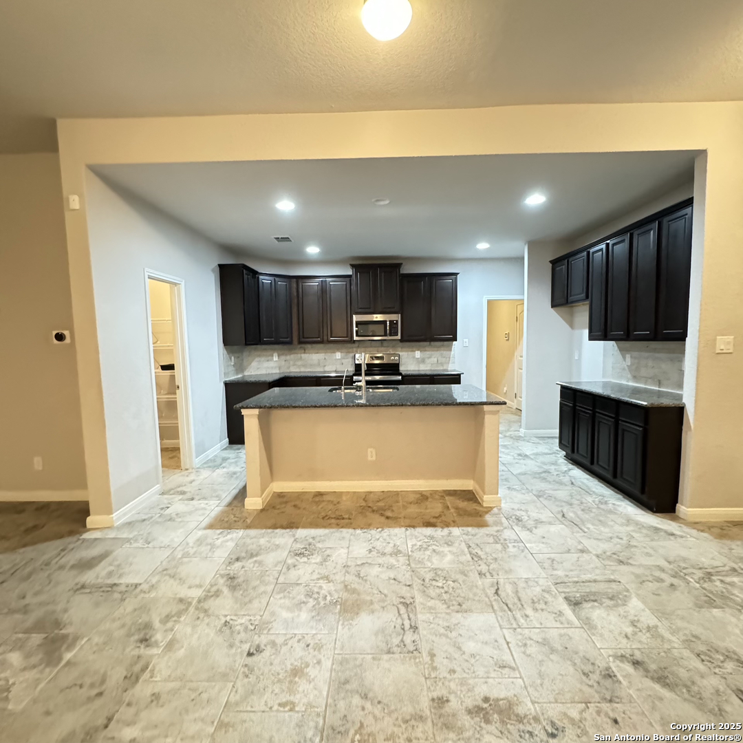 4576 SCOTS ELM