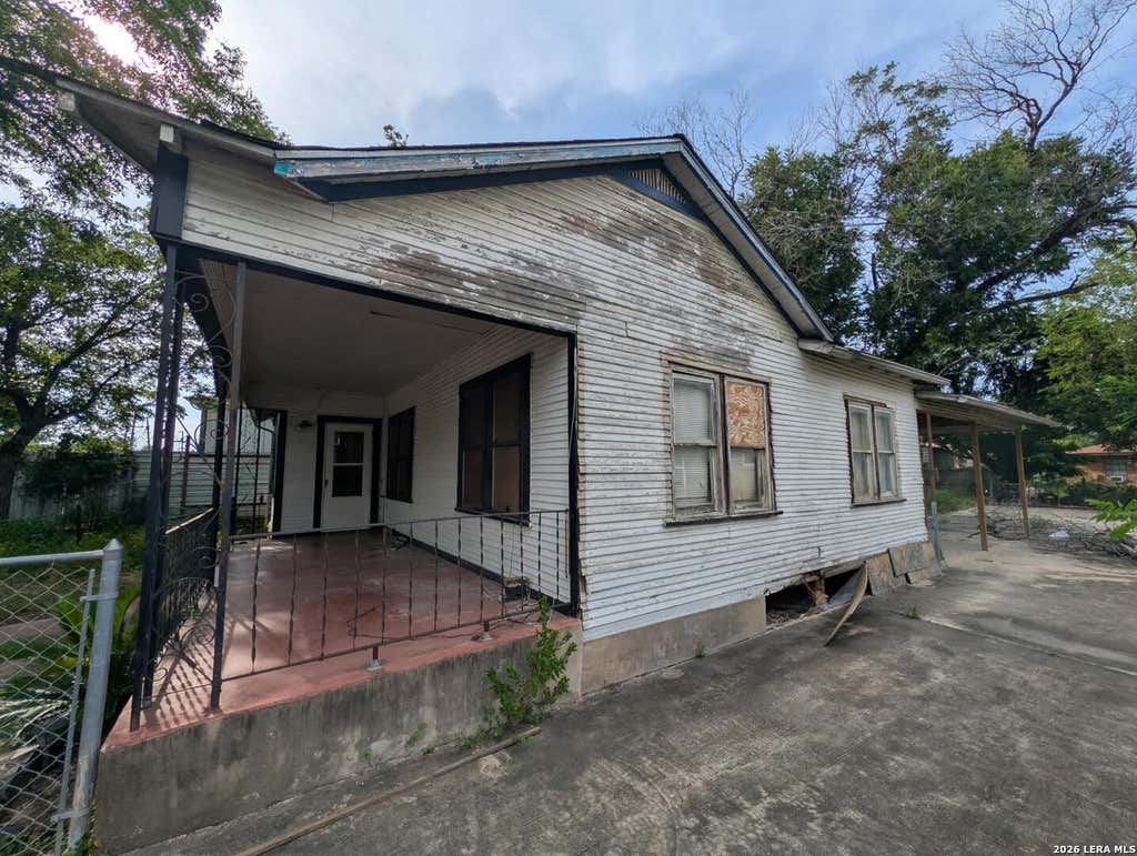 Photo of 319 MCKAY, San Antonio, TX 78226 (MLS # 2011265)