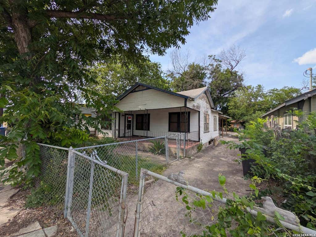 Photo of 319 MCKAY, San Antonio, TX 78226 (MLS # 2011265)