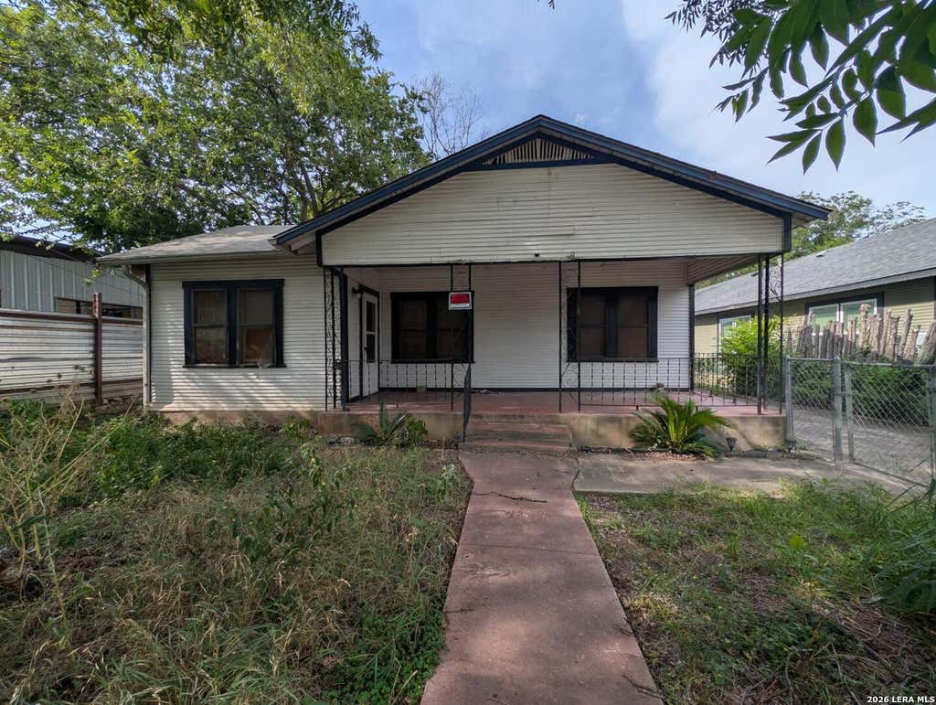 Photo of 319 MCKAY, San Antonio, TX 78226 (MLS # 2011265)