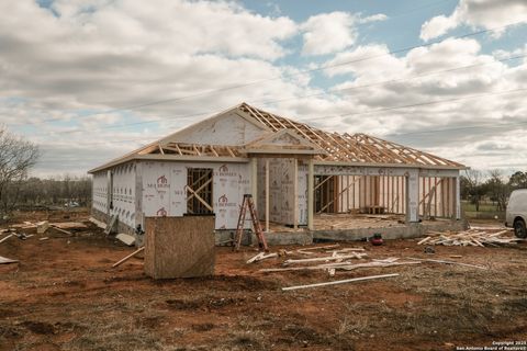 A home in Floresville