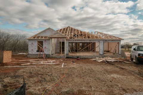 A home in Floresville