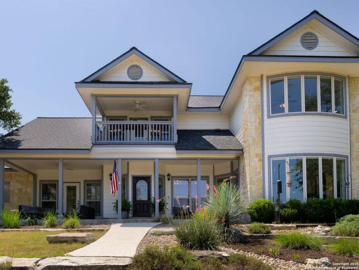 148 Lake Front Dr