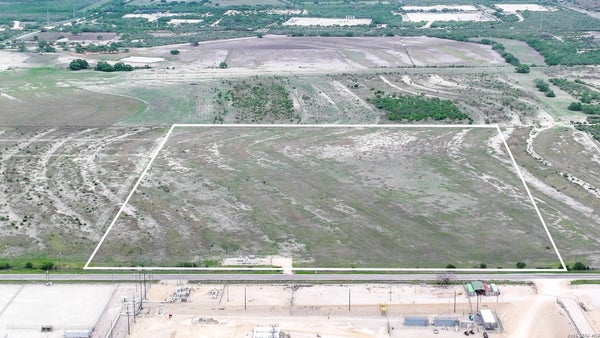675 FM 882, KENEDY, TX 78119 - Image 6c2eb27e509fba4f79a3c0fd2a596dc2/4074696081