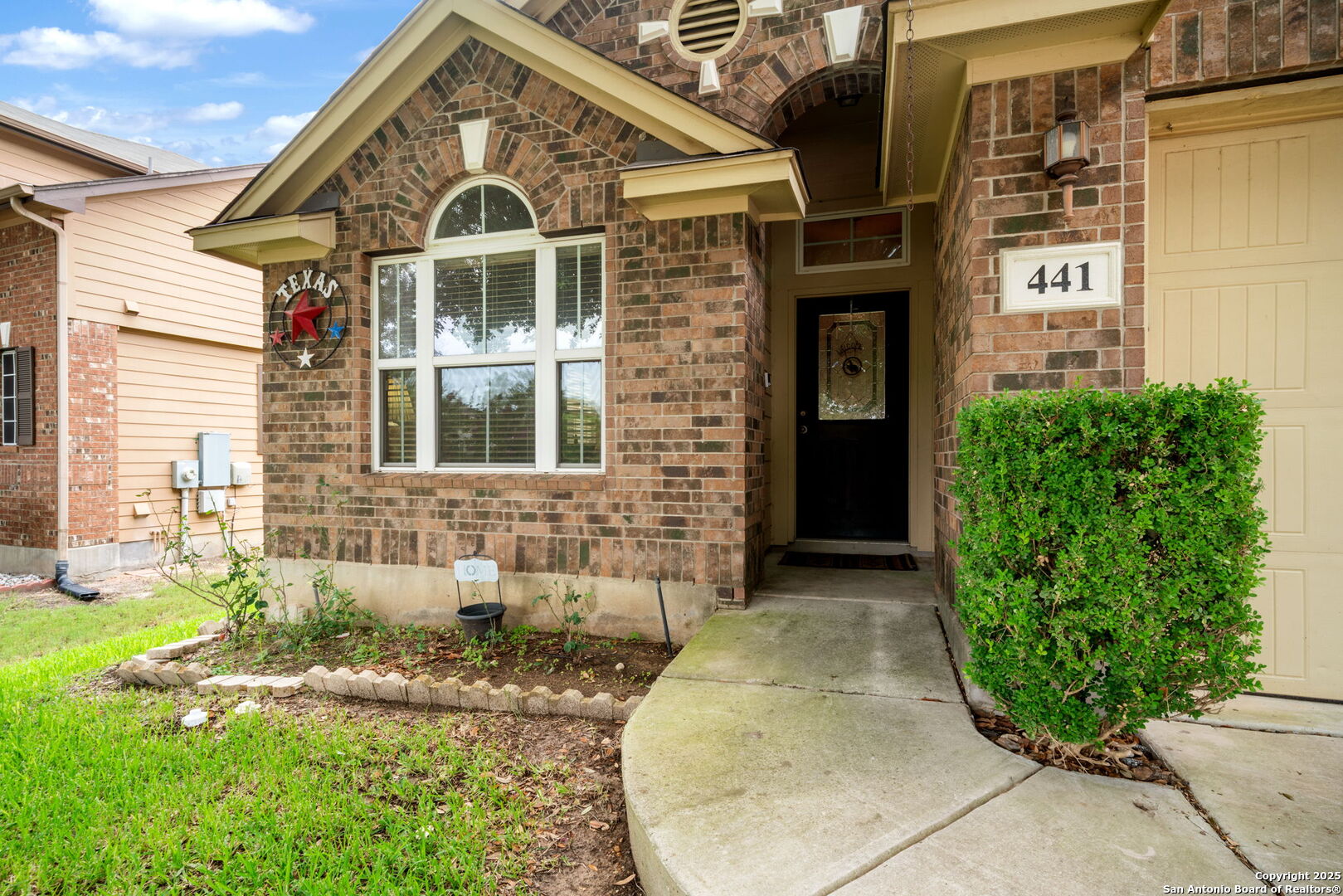441 Portrush Ln