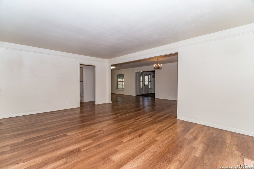 Photo of 339 E NOTTINGHAM DR, San Antonio, TX 78209 (MLS # 1991107)
