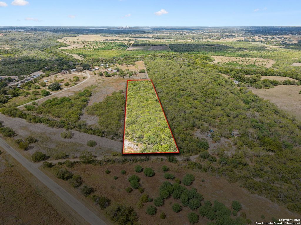 Photo of 3808 County Road 128, Floresville, TX 78114 (MLS # 1915167)