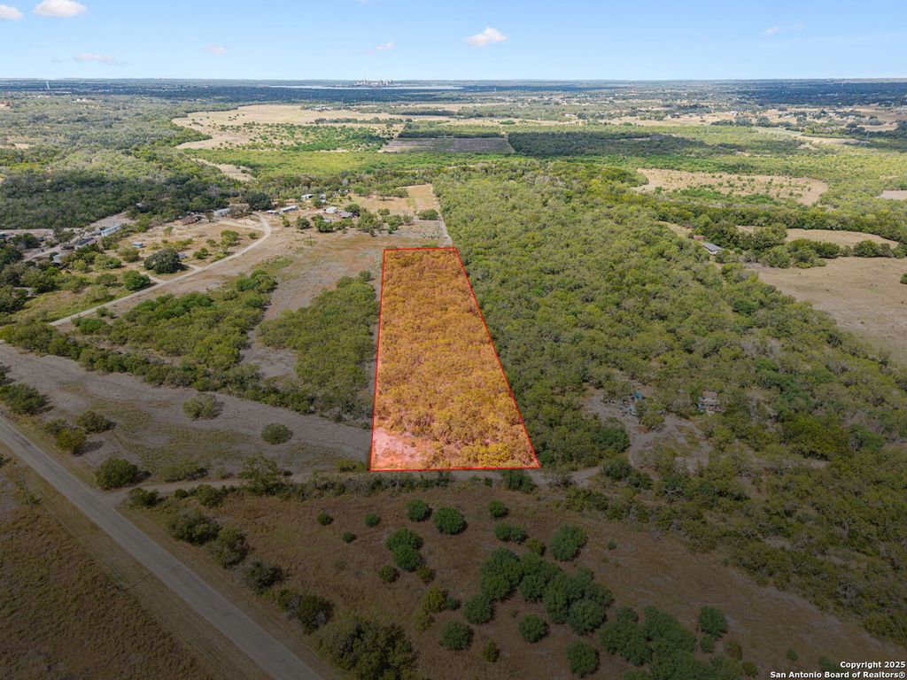 Photo of 3808 County Road 128, Floresville, TX 78114 (MLS # 1915167)