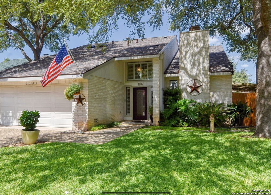 Photo of 1107 River Vista West, San Antonio, TX 78216 (MLS # 1930304)