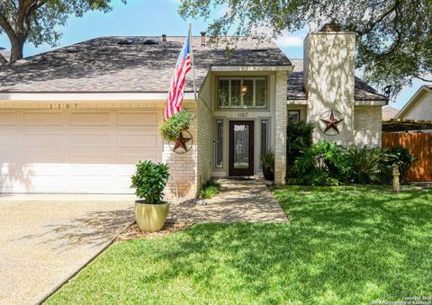 Photo of 1107 River Vista West, San Antonio, TX 78216 (MLS # 1930304)