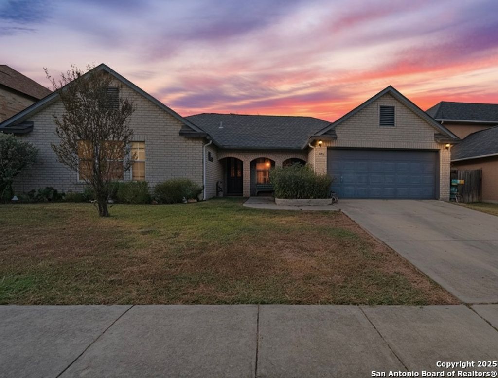 Photo of 128 Springtree Grove, Cibolo, TX 78108 (MLS # 1914263)