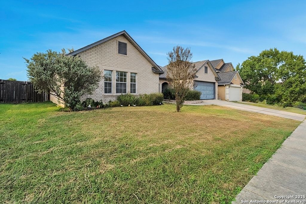 Photo of 128 Springtree Grove, Cibolo, TX 78108 (MLS # 1914263)