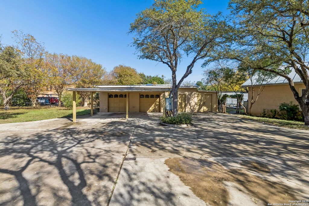 Photo of 5242 Sherri Ann, San Antonio, TX 78233 (MLS # 1929889)