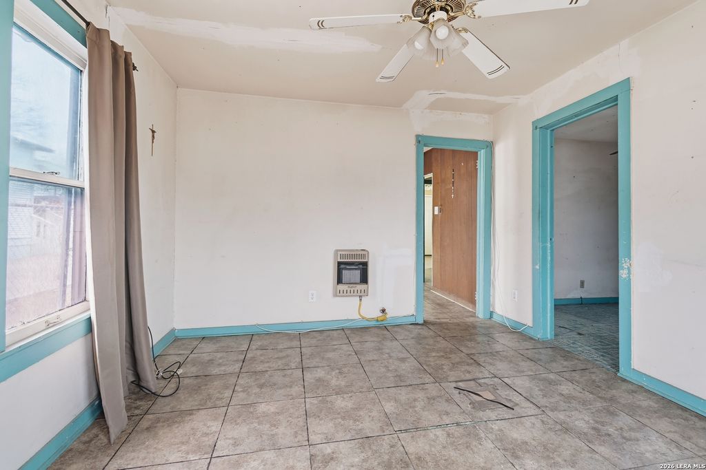 Photo of 333 Hawthorne, San Antonio, TX 78214 (MLS # 1942485)
