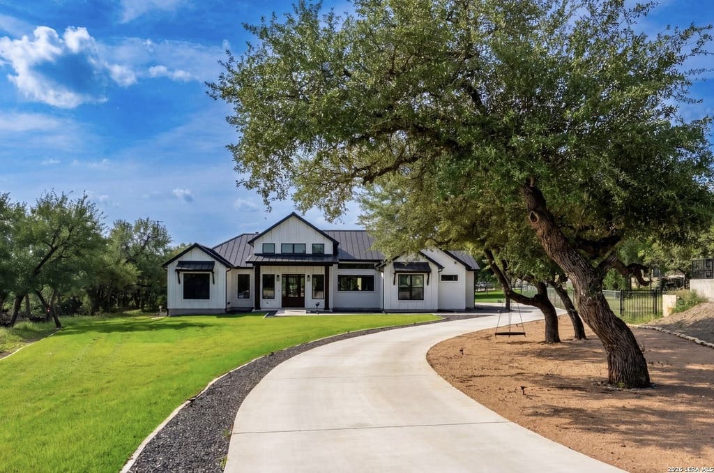 Photo of 722 POST OAK RIDGE WAY, Bulverde, TX 78163 (MLS # 1962868)