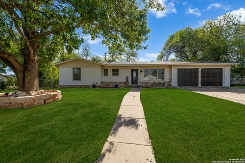 Photo of 189 National Blvd, Universal City, TX 78148 (MLS # 1923199)