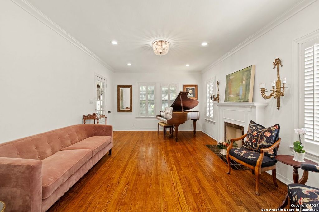 Photo of 351 Rosemary, Alamo Heights, TX 78209 (MLS # 1929844)