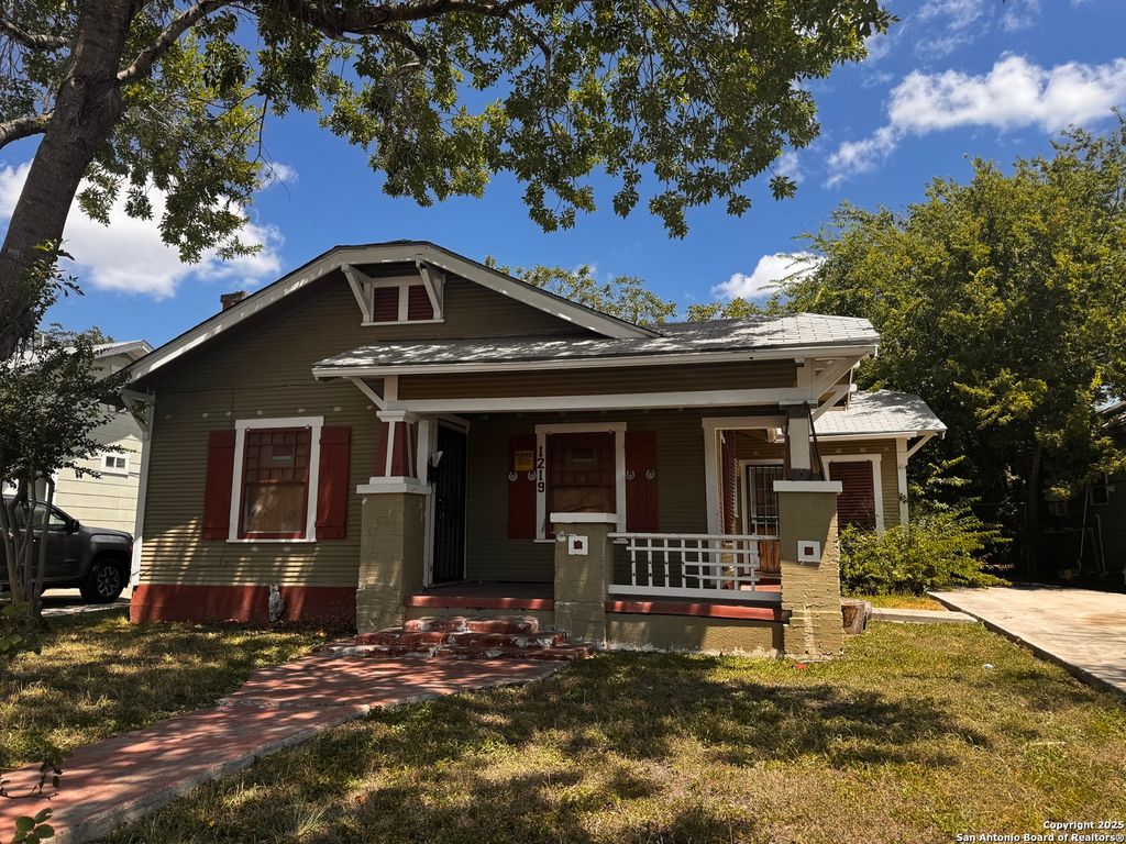 Photo of 1219 E Highland Blvd, San Antonio, TX 78210 (MLS # 1892588)