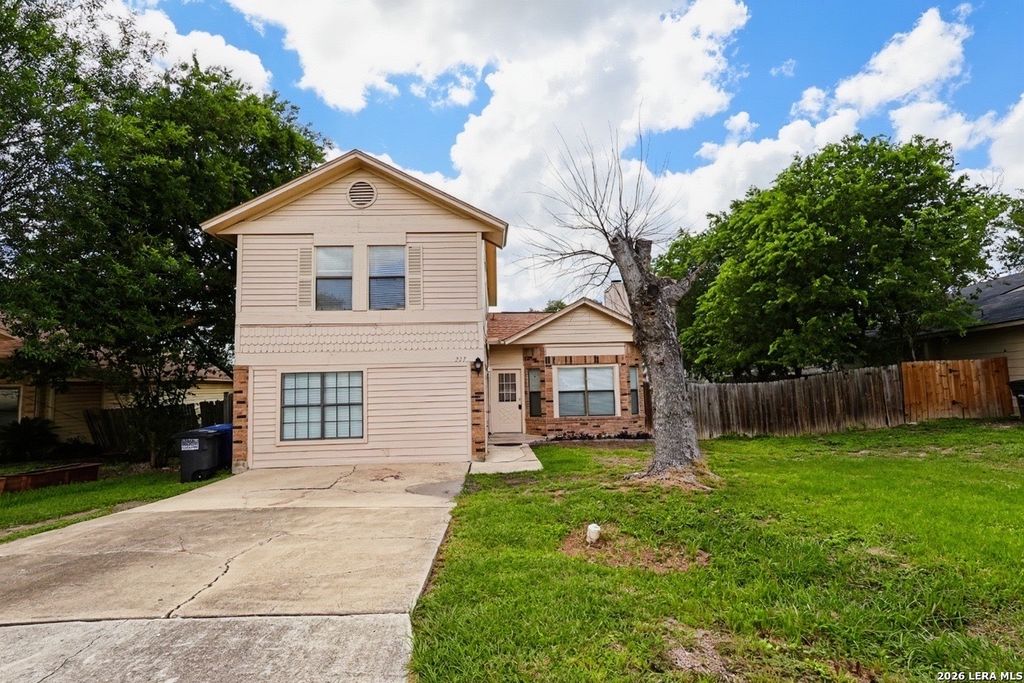 Photo of 227 Burlington Dr, San Antonio, TX 78245 (MLS # 1991792)