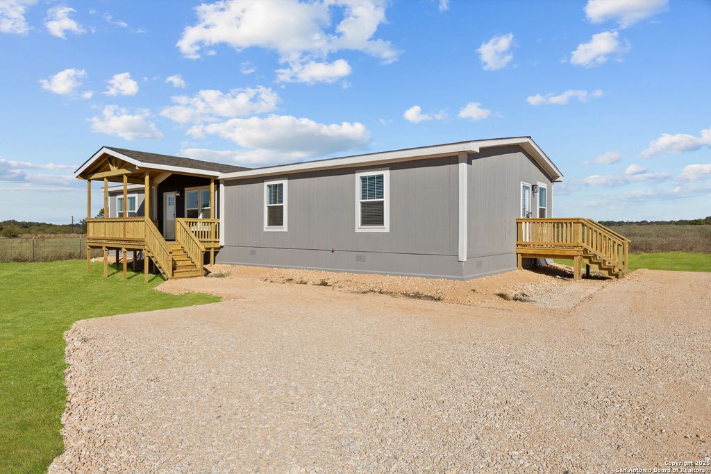 Photo of 2354 Stevens Rd, Somerset, TX 78069 (MLS # 1970344)