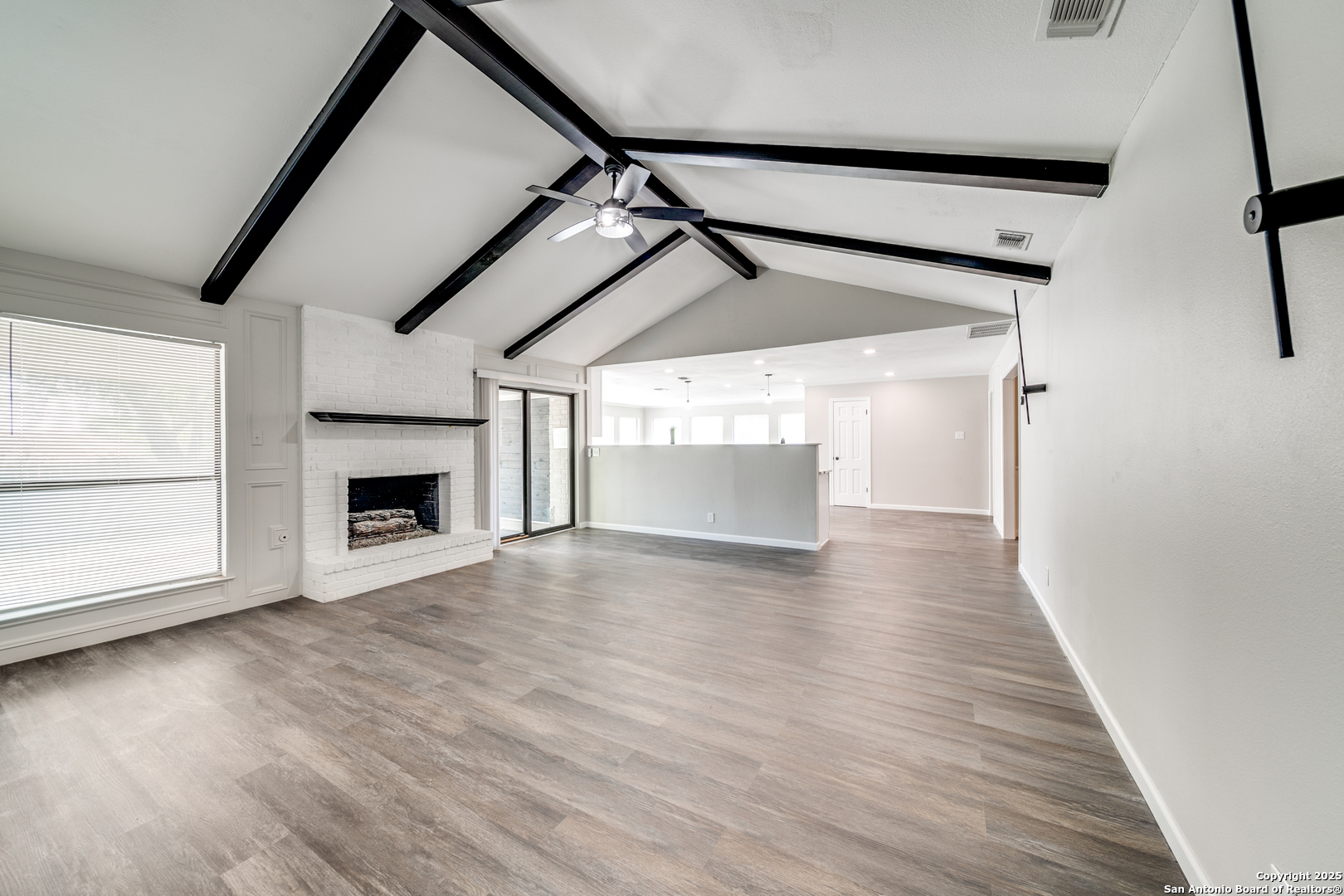 8702 Spanish Moss