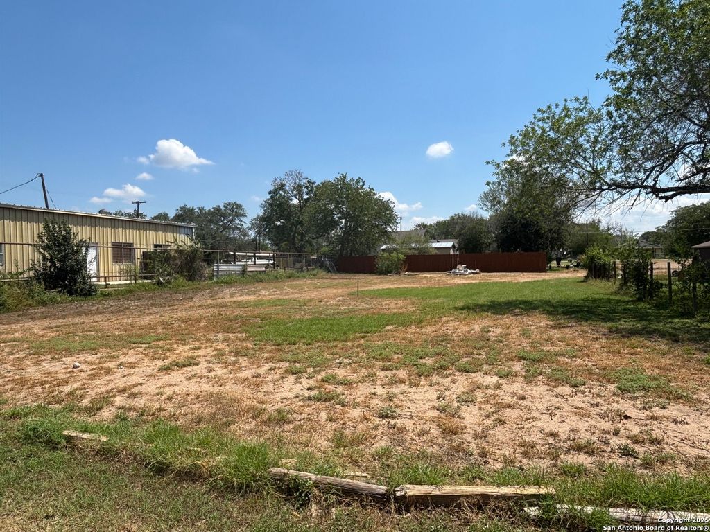 Photo of 00 Renfro, Devine, TX 78016 (MLS # 1895583)