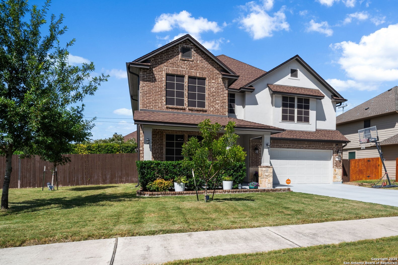 505 Saddle Hill