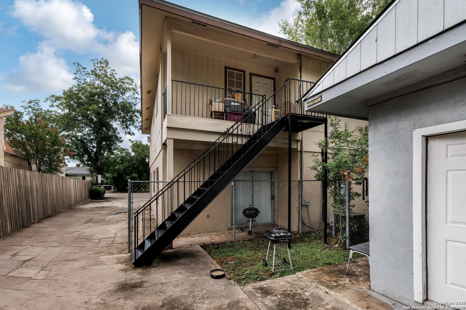 2313 Fresno