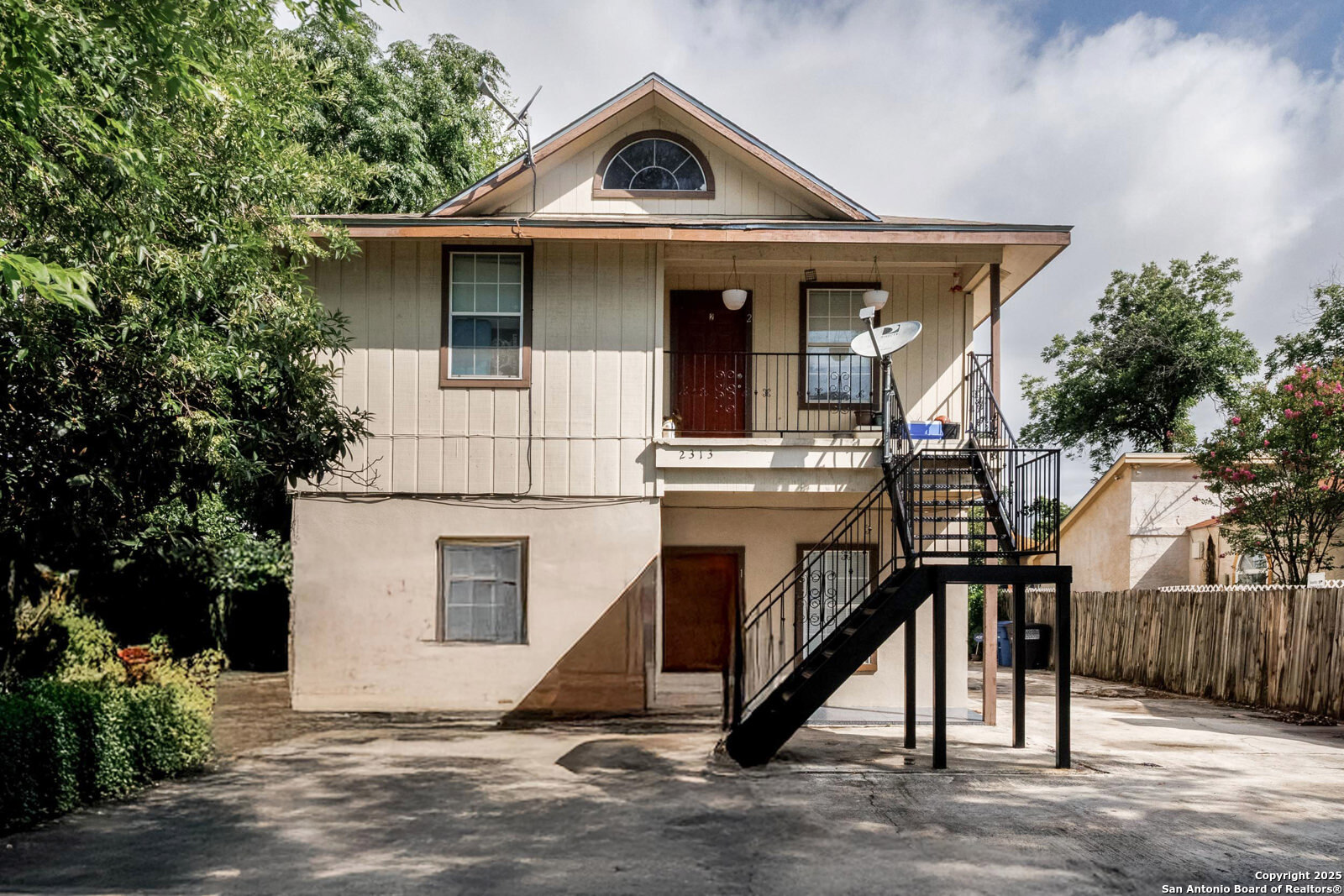 2313 Fresno