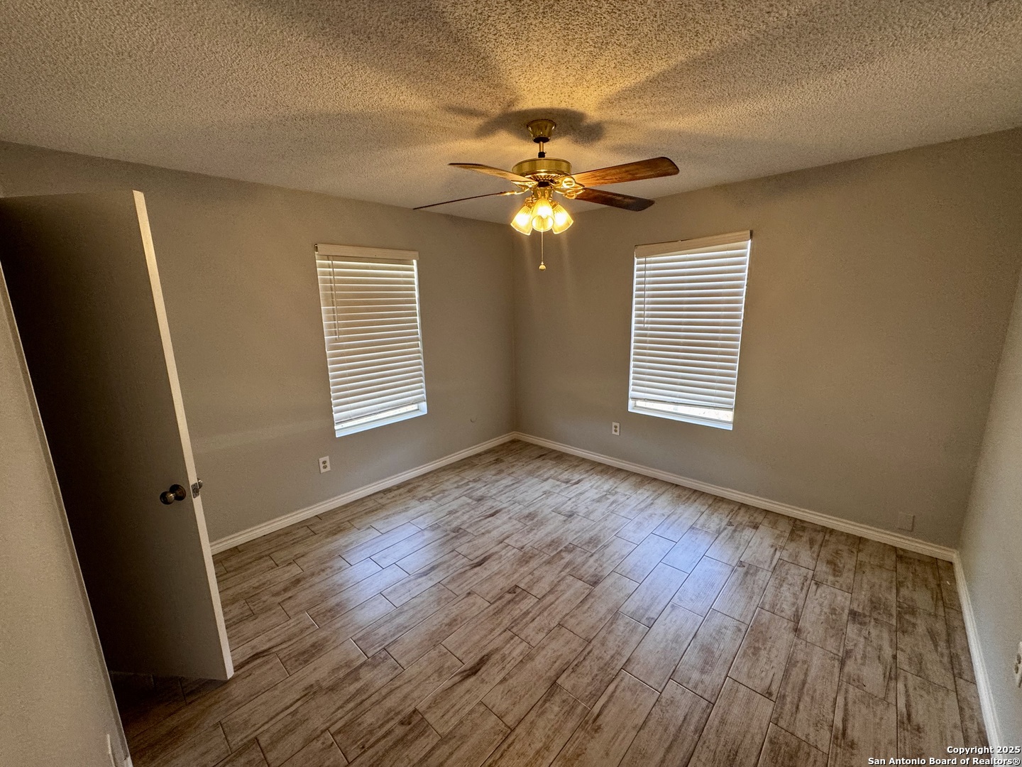 512 Low Meadow