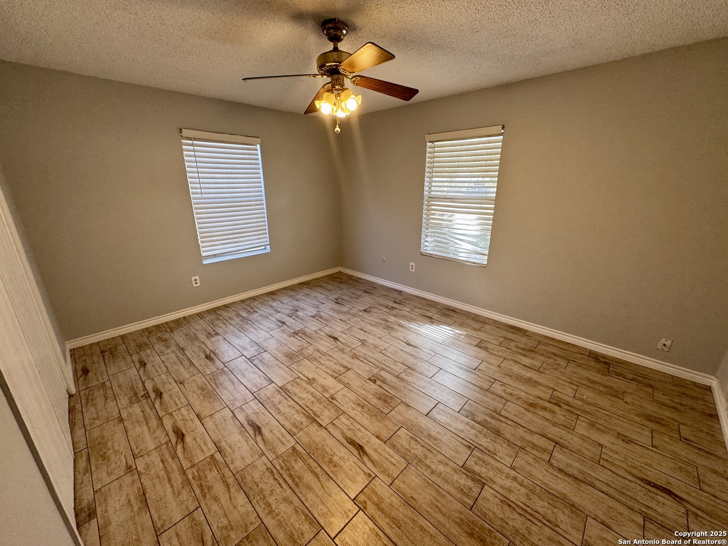 512 Low Meadow