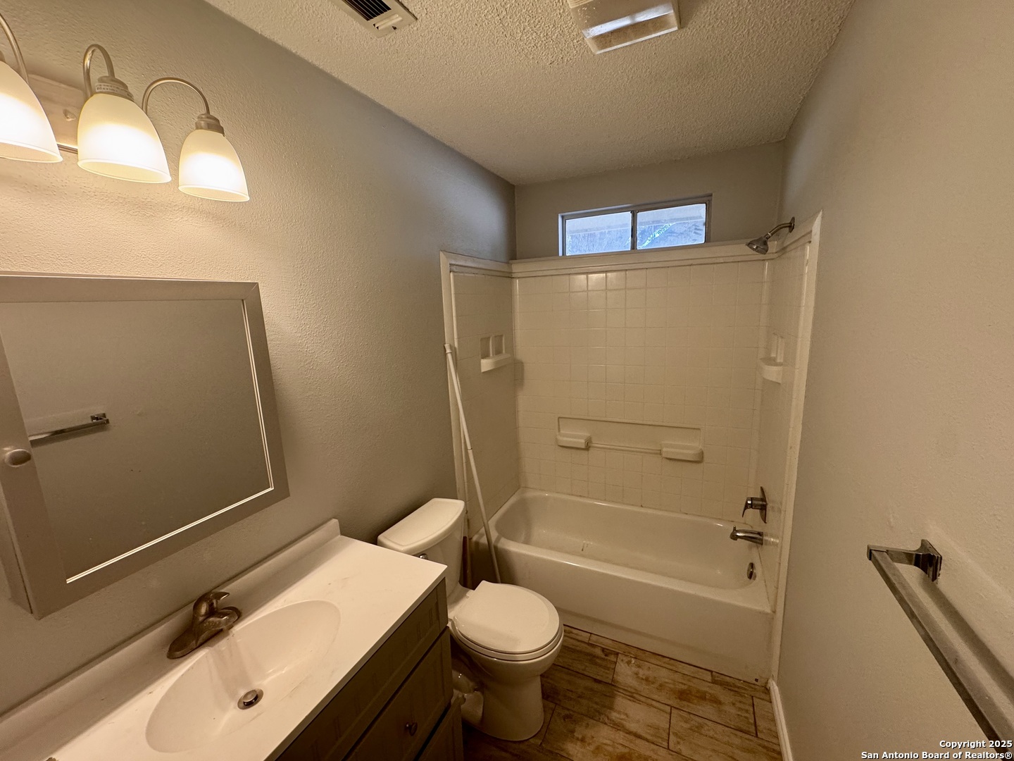 512 Low Meadow