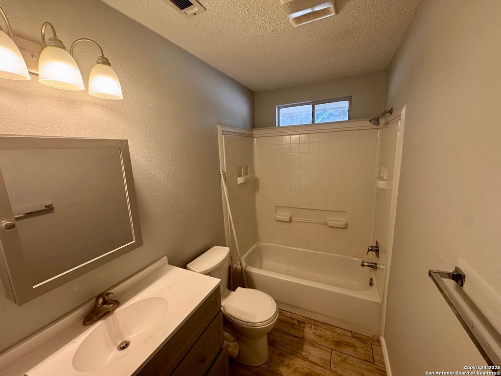 Photo of 512 Low Meadow, Pleasanton, TX 78064 (MLS # 1892760)